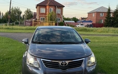 Toyota Avensis III рестайлинг, 2009 год, 920 000 рублей, 1 фотография