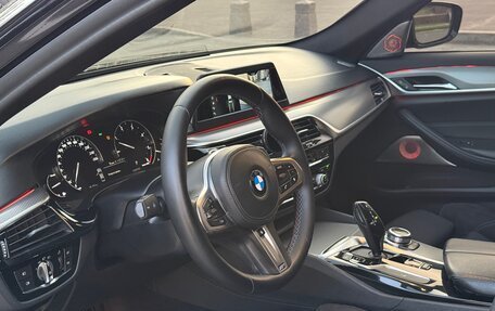 BMW 5 серия, 2019 год, 2 450 000 рублей, 13 фотография