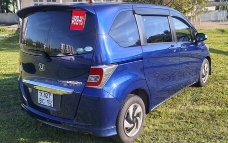 Honda Freed I, 2015 год, 950 000 рублей, 2 фотография