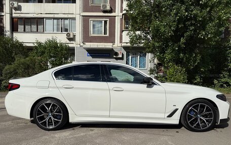 BMW 5 серия, 2021 год, 4 800 000 рублей, 4 фотография