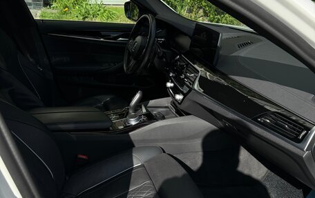 BMW 5 серия, 2021 год, 4 800 000 рублей, 17 фотография