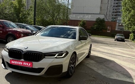 BMW 5 серия, 2021 год, 4 800 000 рублей, 2 фотография