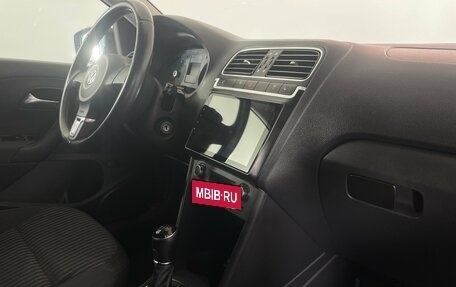 Volkswagen Polo VI (EU Market), 2013 год, 880 000 рублей, 11 фотография