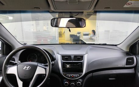 Hyundai Solaris II рестайлинг, 2011 год, 755 000 рублей, 14 фотография