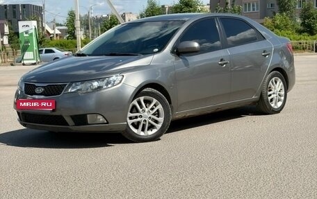 KIA Cerato III, 2011 год, 750 000 рублей, 2 фотография