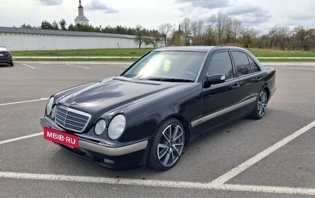 Mercedes-Benz E-Класс, 2001 год, 570 000 рублей, 5 фотография