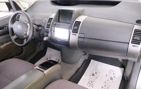 Toyota Prius, 2008 год, 699 000 рублей, 19 фотография