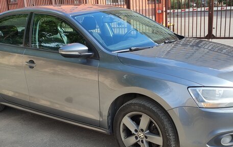 Volkswagen Jetta VI, 2014 год, 1 100 000 рублей, 2 фотография