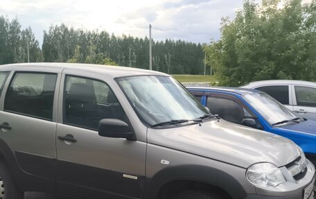 Chevrolet Niva I рестайлинг, 2016 год, 530 000 рублей, 4 фотография