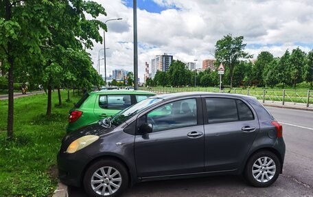 Toyota Yaris III рестайлинг, 2007 год, 440 000 рублей, 12 фотография