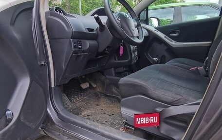 Toyota Yaris III рестайлинг, 2007 год, 440 000 рублей, 16 фотография
