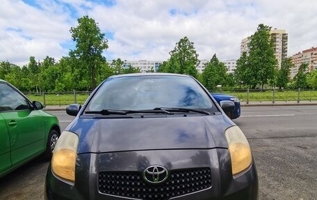 Toyota Yaris III рестайлинг, 2007 год, 440 000 рублей, 18 фотография