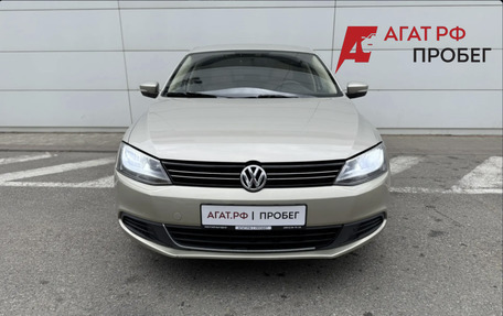 Volkswagen Jetta VI, 2013 год, 990 000 рублей, 2 фотография
