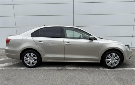 Volkswagen Jetta VI, 2013 год, 990 000 рублей, 5 фотография