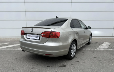 Volkswagen Jetta VI, 2013 год, 990 000 рублей, 6 фотография
