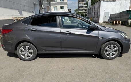 Hyundai Solaris II рестайлинг, 2012 год, 615 000 рублей, 4 фотография