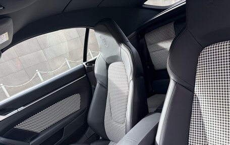 Porsche 911, 2024 год, 35 000 000 рублей, 5 фотография