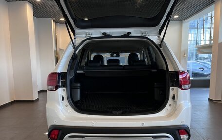 Mitsubishi Outlander III рестайлинг 3, 2021 год, 3 240 000 рублей, 33 фотография