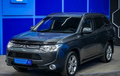 Mitsubishi Outlander III рестайлинг 3, 2014 год, 1 230 000 рублей, 2 фотография