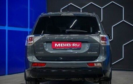 Mitsubishi Outlander III рестайлинг 3, 2014 год, 1 230 000 рублей, 8 фотография