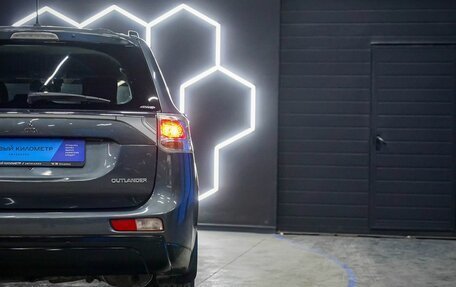Mitsubishi Outlander III рестайлинг 3, 2014 год, 1 230 000 рублей, 20 фотография