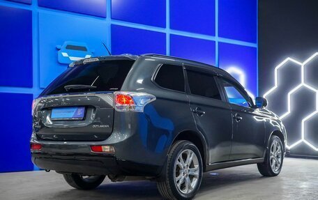 Mitsubishi Outlander III рестайлинг 3, 2014 год, 1 230 000 рублей, 21 фотография