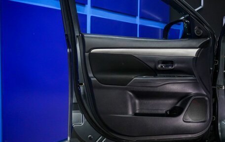 Mitsubishi Outlander III рестайлинг 3, 2014 год, 1 230 000 рублей, 15 фотография