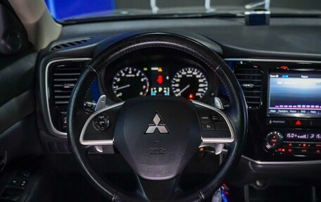 Mitsubishi Outlander III рестайлинг 3, 2014 год, 1 230 000 рублей, 26 фотография