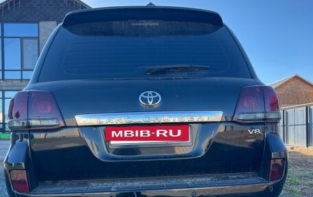Toyota Land Cruiser 200, 2010 год, 2 800 000 рублей, 4 фотография