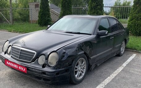 Mercedes-Benz E-Класс, 2000 год, 150 000 рублей, 2 фотография