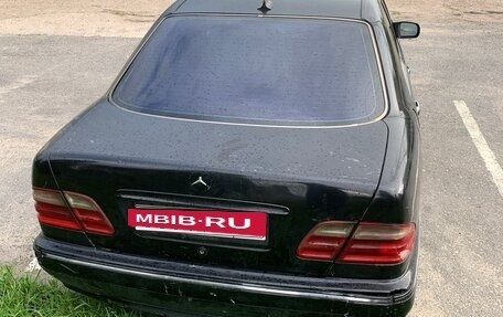 Mercedes-Benz E-Класс, 2000 год, 150 000 рублей, 4 фотография