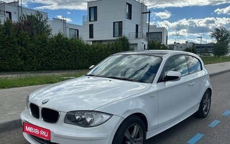 BMW 1 серия, 2010 год, 690 000 рублей, 1 фотография