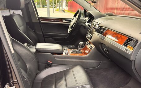 Volkswagen Touareg III, 2012 год, 1 790 000 рублей, 30 фотография