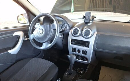 Renault Sandero I, 2012 год, 900 000 рублей, 2 фотография