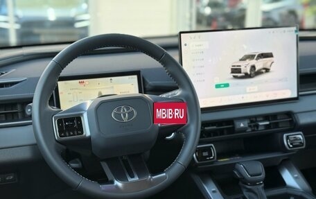 Toyota RAV4, 2026 год, 3 990 000 рублей, 21 фотография