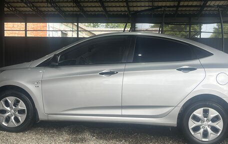 Hyundai Solaris II рестайлинг, 2015 год, 15 фотография