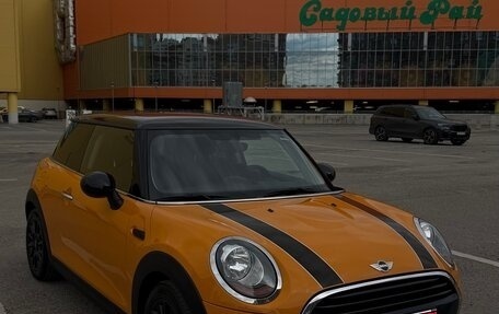 MINI Hatch, 2017 год, 1 800 000 рублей, 2 фотография