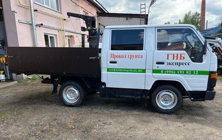 Toyota Town Ace III, 1989 год, 700 000 рублей, 2 фотография