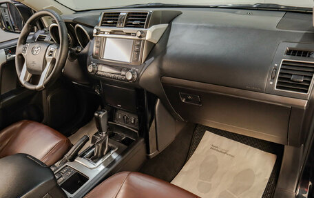Toyota Land Cruiser Prado 150 рестайлинг 2, 2016 год, 4 129 000 рублей, 16 фотография