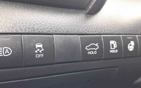 Toyota Camry, 2021 год, 1 900 000 рублей, 12 фотография