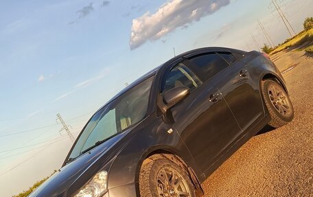 Chevrolet Cruze II, 2010 год, 630 000 рублей, 6 фотография