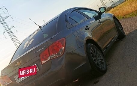 Chevrolet Cruze II, 2010 год, 630 000 рублей, 7 фотография