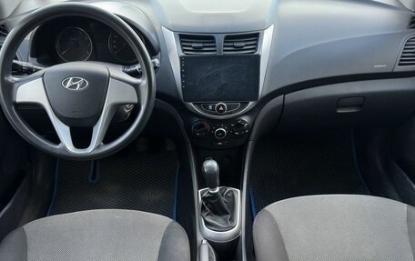 Hyundai Solaris II рестайлинг, 2011 год, 690 000 рублей, 10 фотография