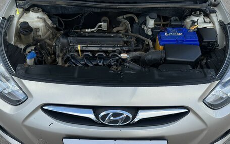 Hyundai Solaris II рестайлинг, 2011 год, 690 000 рублей, 13 фотография