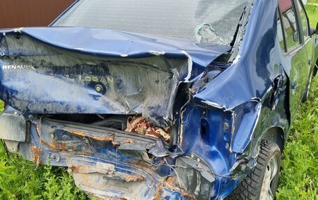 Renault Logan II, 2016 год, 270 000 рублей, 2 фотография