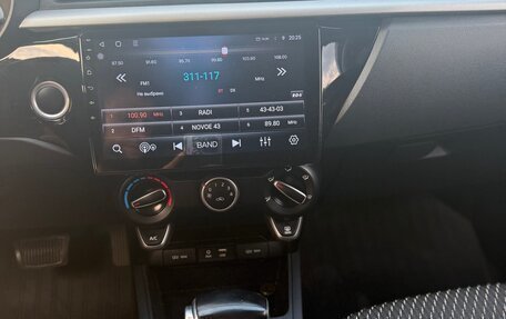 KIA Rio IV, 2019 год, 1 366 000 рублей, 8 фотография