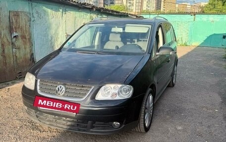 Volkswagen Touran III, 2005 год, 550 000 рублей, 5 фотография