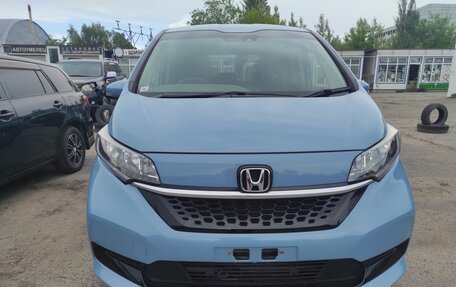 Honda Freed II, 2021 год, 1 580 000 рублей, 1 фотография