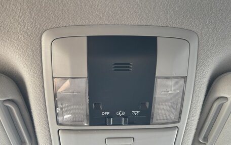 Toyota Land Cruiser 200, 2011 год, 2 625 000 рублей, 16 фотография