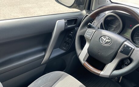 Toyota Land Cruiser 200, 2011 год, 2 625 000 рублей, 21 фотография